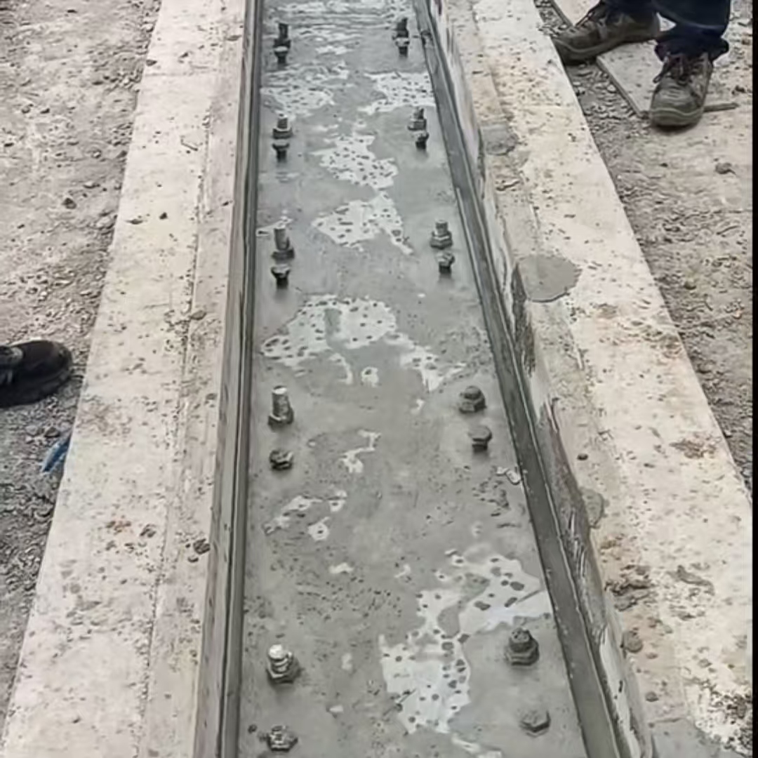 青州港口码头起重机龙门吊重型机械设备稳固用早强快凝轨道胶泥